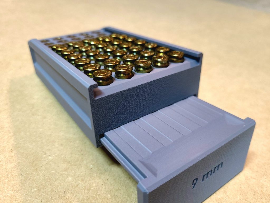 Cenikli 9mm Mermi Kutusu - 50 Mühimmat Kapasiteli