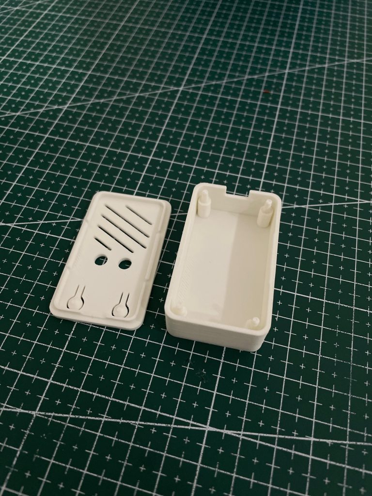 Cenikli ESP32 Elektronik Devre Kutusu