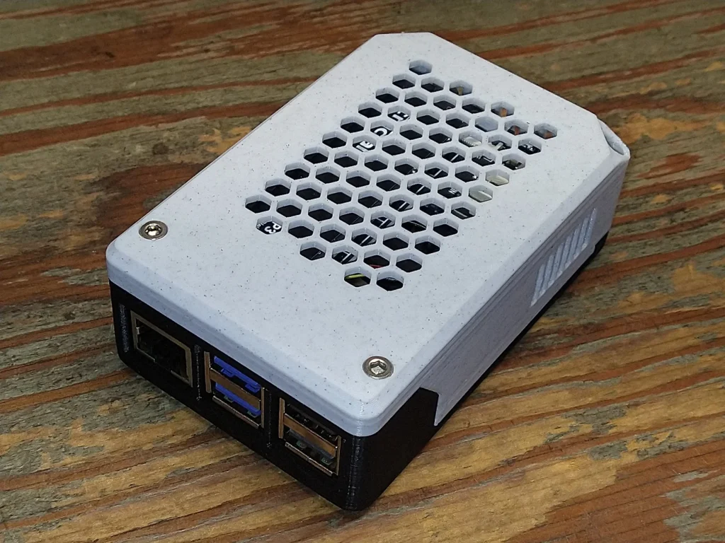 Cenikli Raspberry Pi 5 Elektronik Kart Kutusu